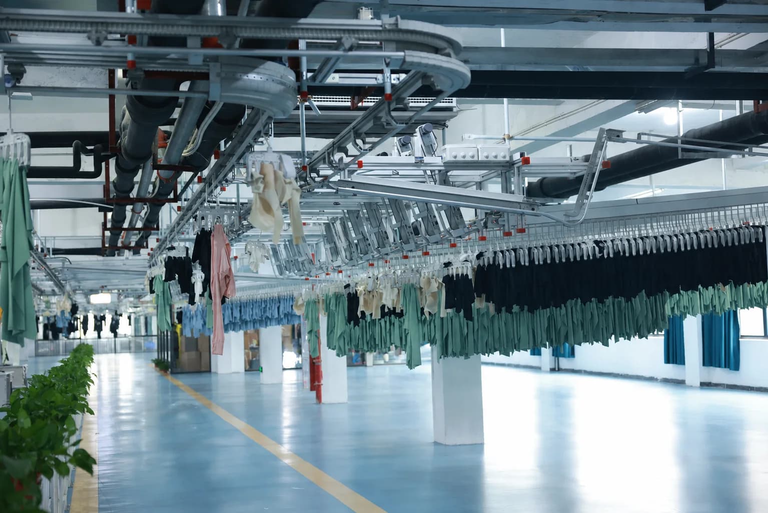 Jacket & Outerwear Manufacturer in China: Final audit. Appearance, size, packing, labels, carton marks and order consistency are checked before shipment.